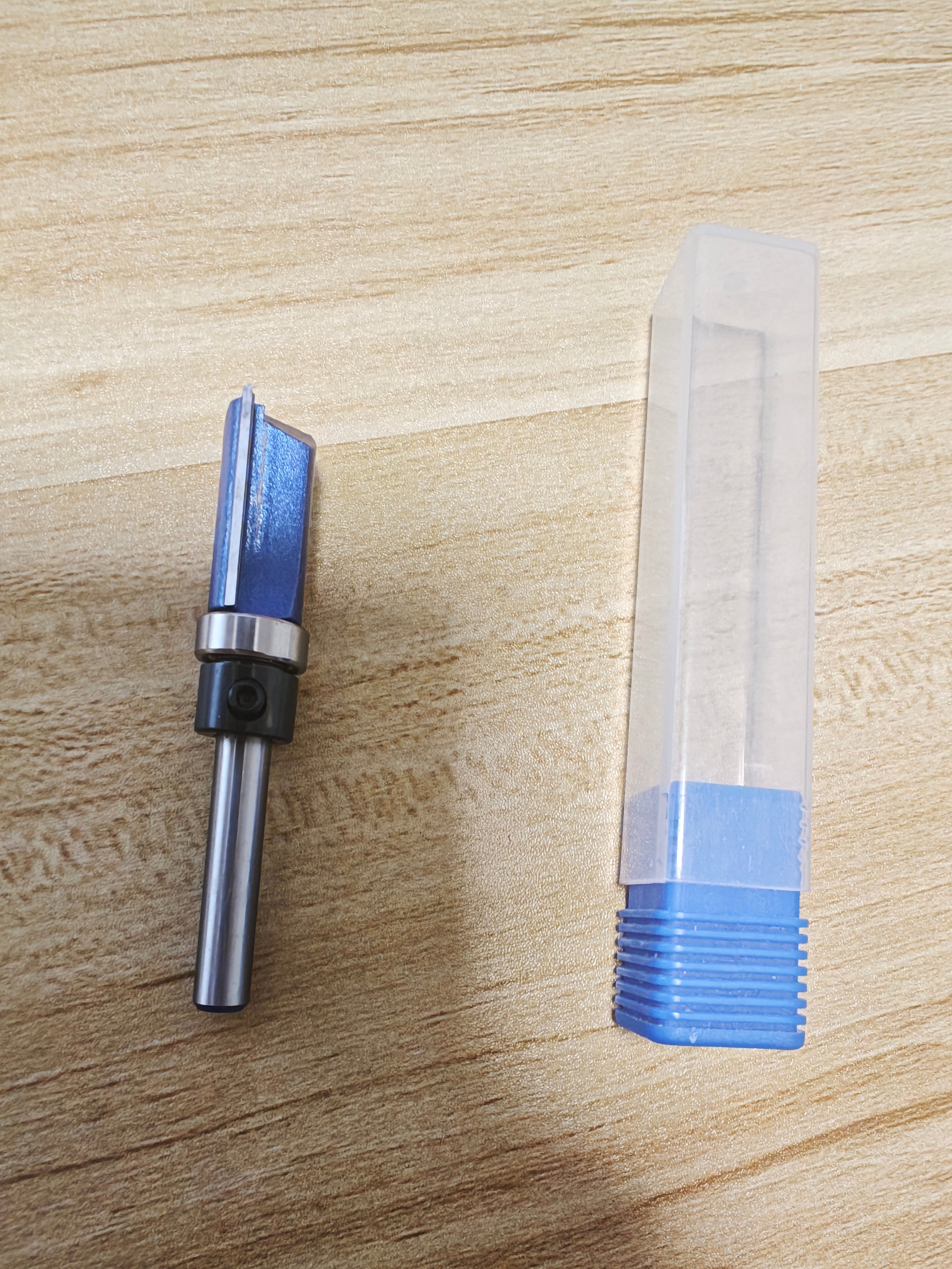 Router Bits 1/4" Shank, Flush Trim Router Bit, Top Bearing Carbide Tipped Pattern Bit, Template Straight Heavy Duty Woodworking Trimming Cutting Tool for Wood, 1/2" Diameter, 1-1/2" Depth